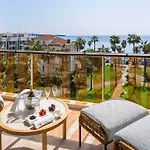 Mondrian Hotel 5*