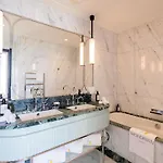 Mondrian 5*
