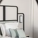 Hotel Mondrian