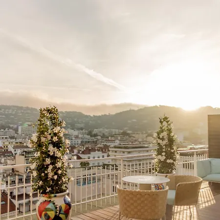 Hotel Mondrian 5*
