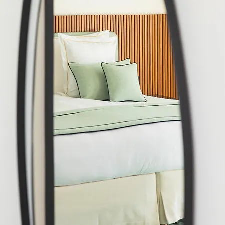 Отель Mondrian