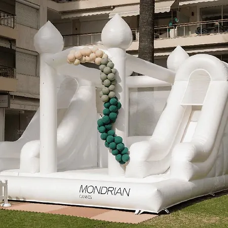 Hotel Mondrian 5*