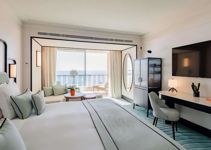Mondrian Szálloda 5*