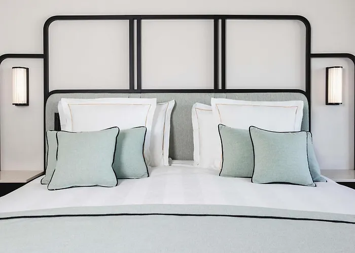 Mondrian Szálloda 5*