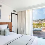 Mondrian Hotel
